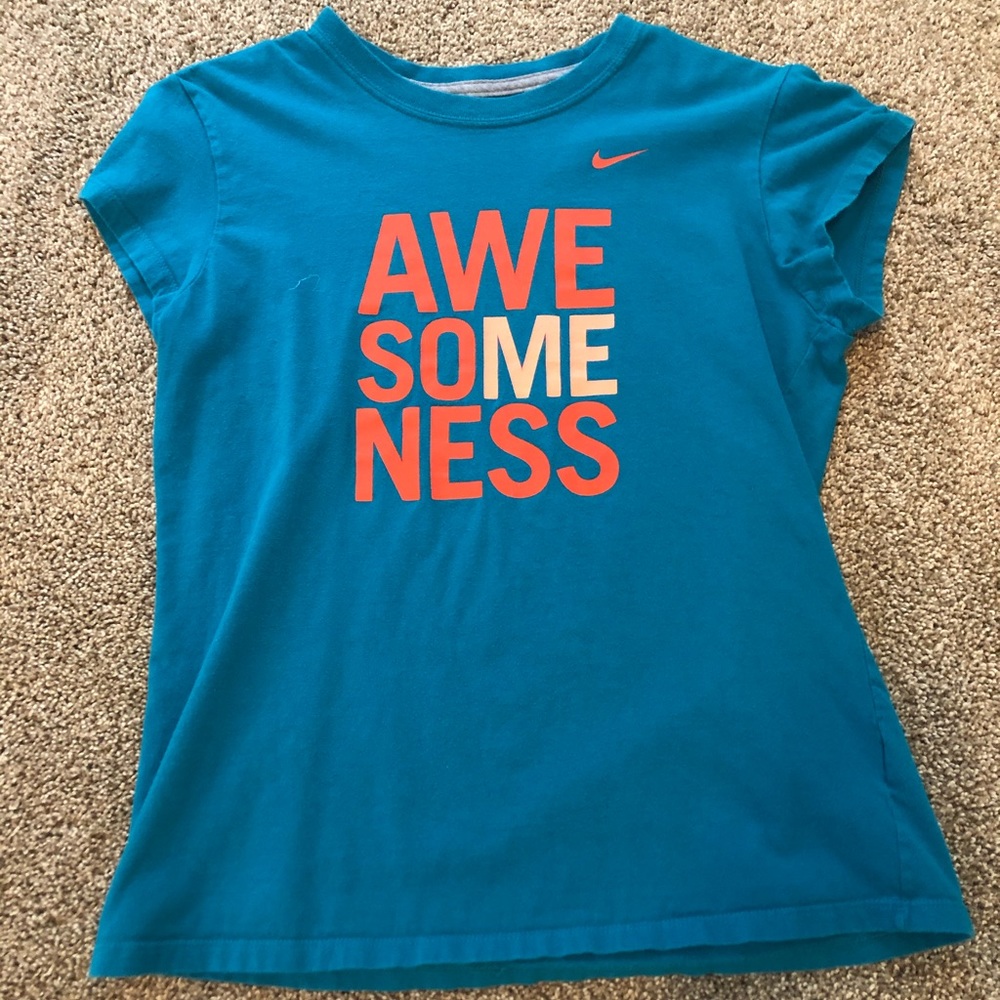 Girls Nike Shirt